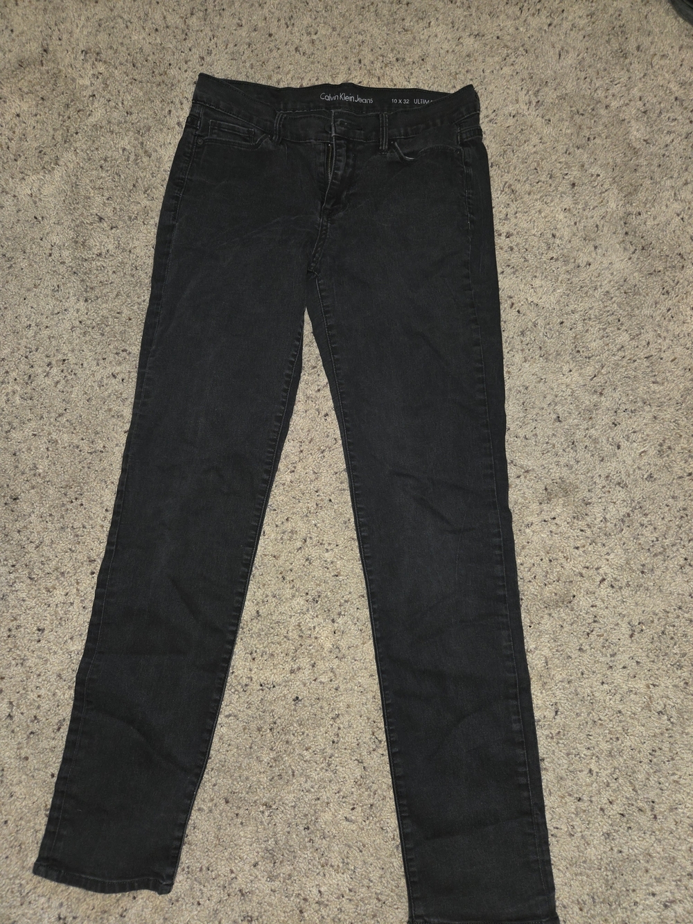 Calvin Klein Women’s Charcoal Skinny Jeans
